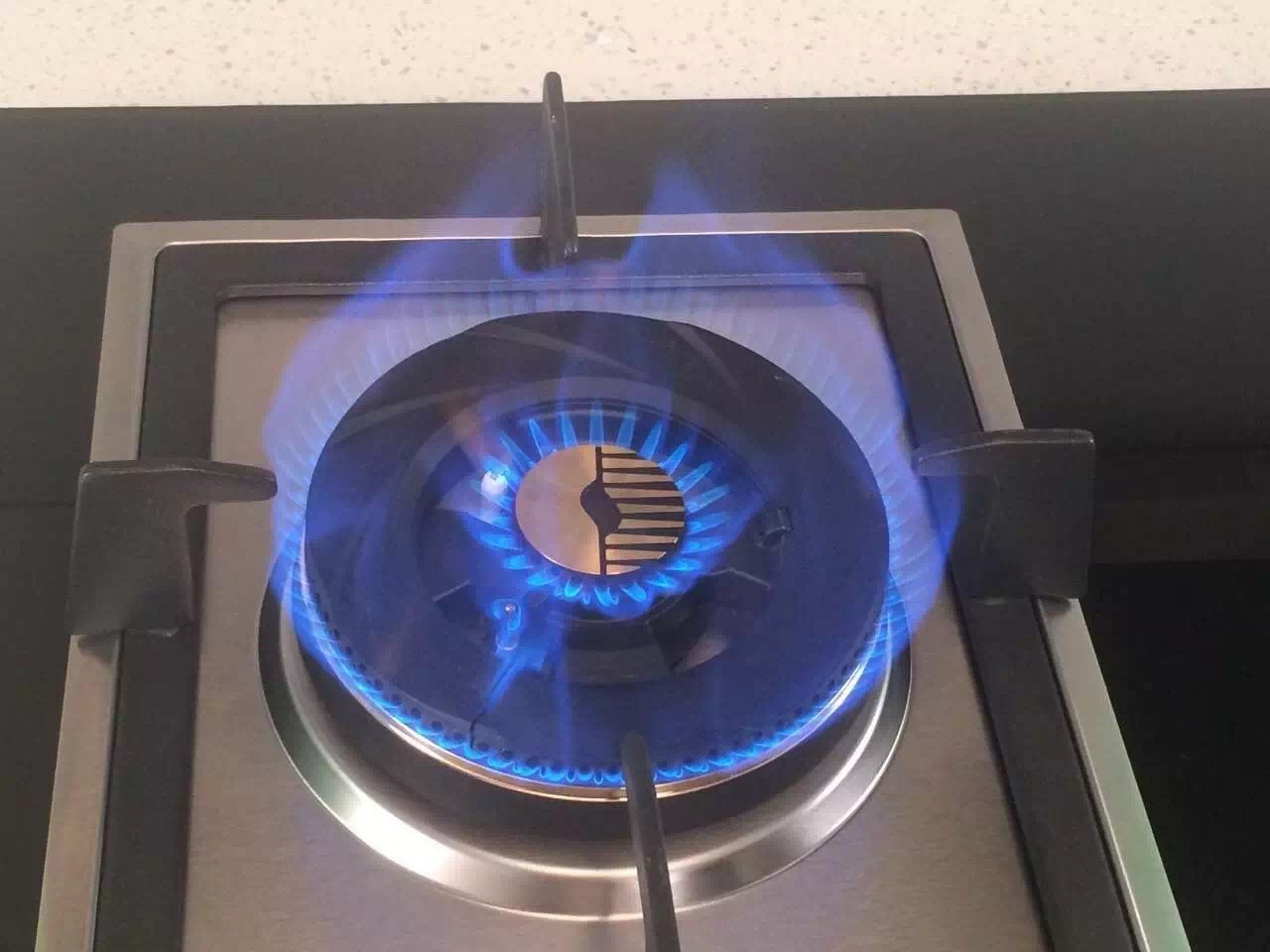 为什么火会把锅烧黑